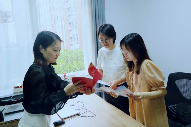 美好生活 民法典相伴丨岳农集团开展第三个“民法典宣传月”活动